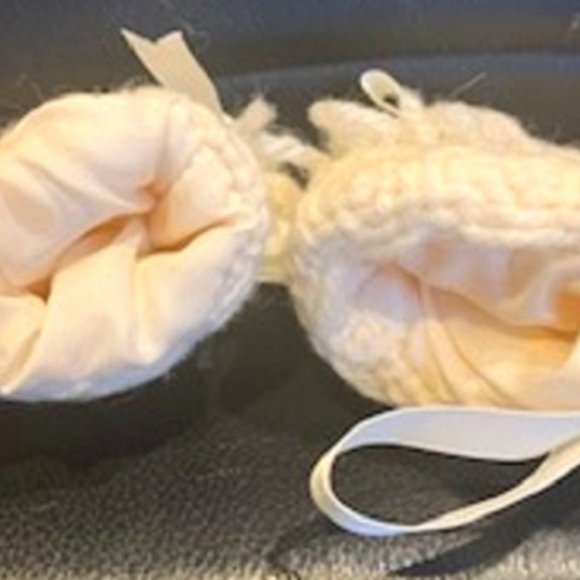 NWOT Newborn Knit Booties Wool Handmade Unisex - Picture 6 of 7